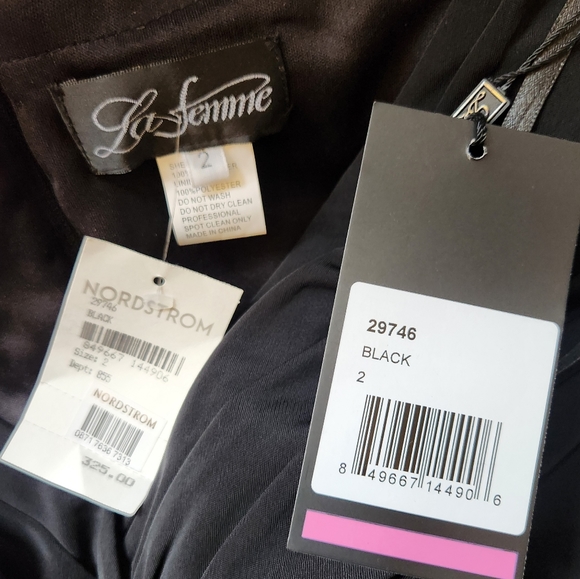 LA FEMME 🔖NWT Long Sleeve Ruched Cocktail Dress - Size 2 - Picture 10 of 13